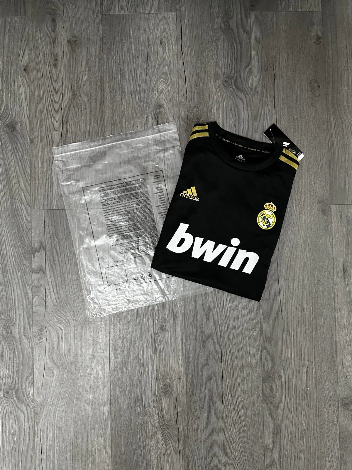 Real Madrid 2011/12 Third Retro Football Shirt - Black & Gold, Ronaldo #7, Men’s Size M